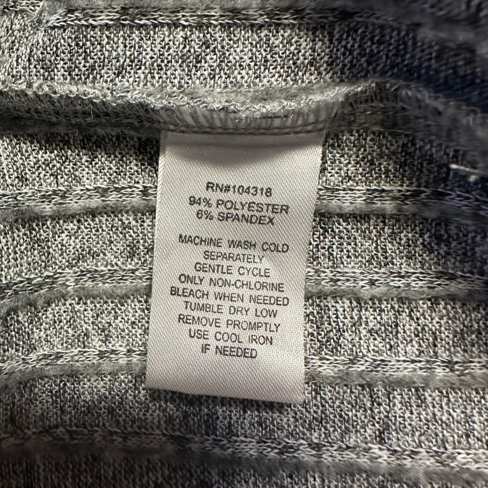 Derek Heart Gray Ribbed Cardigan - Picture 9 of 9